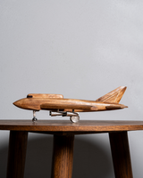 ESCULTURA AVION DANA