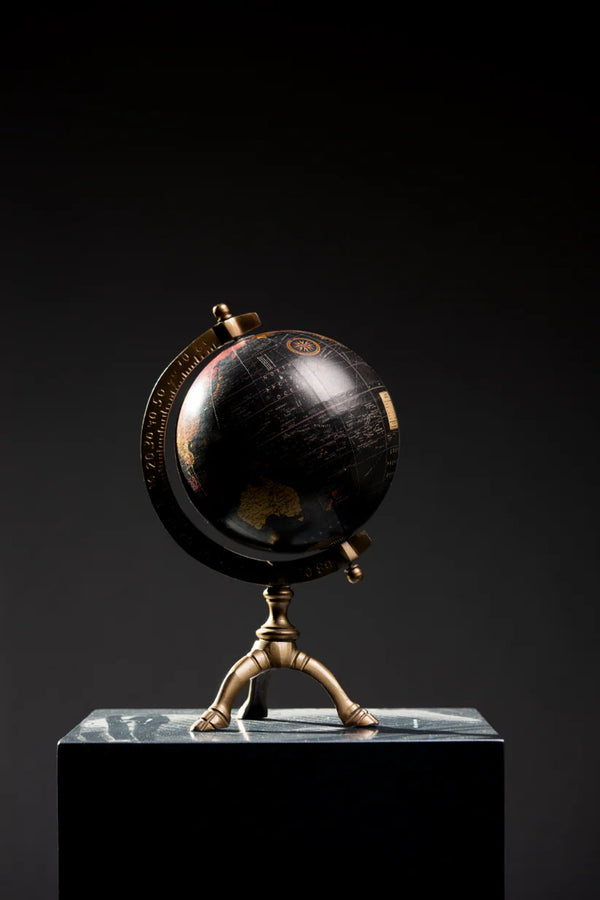 GLOBO TERRAQUEO NEGRO CON BASE ORO