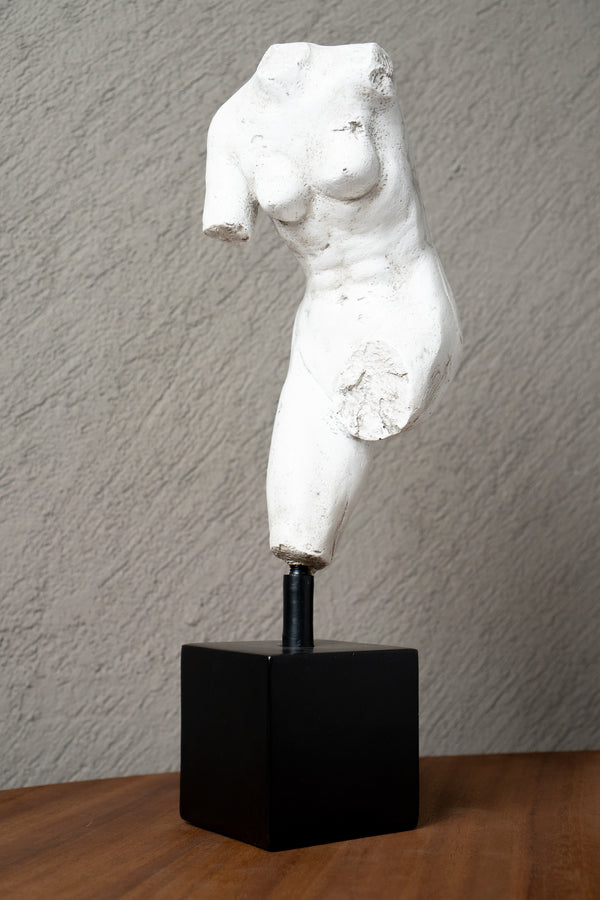 ESCULTURA CUERPO GRIEGO