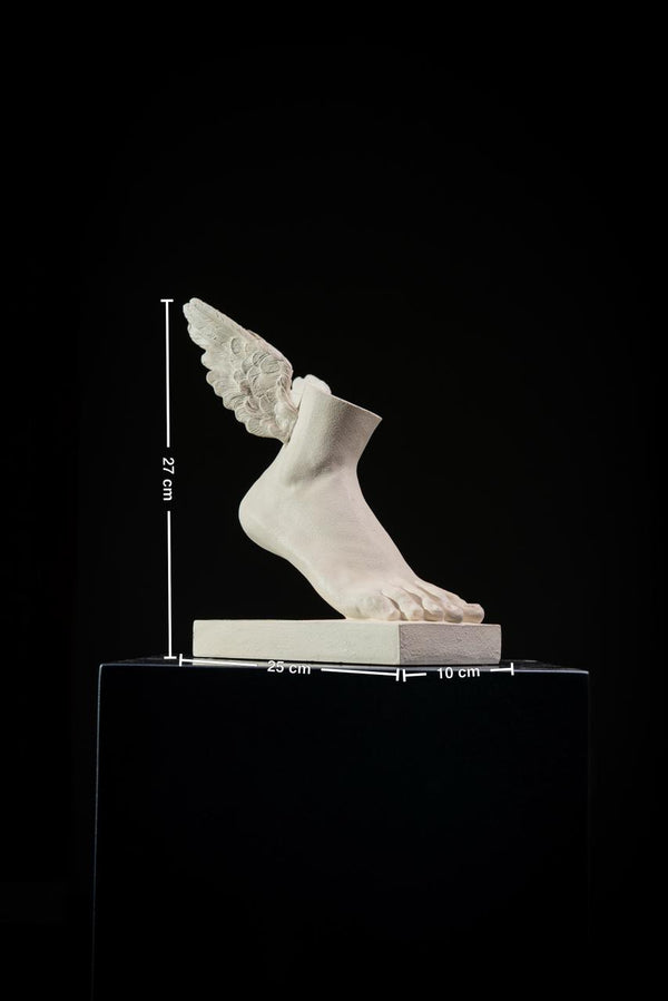 ESCULTURA PIE CON ALAS